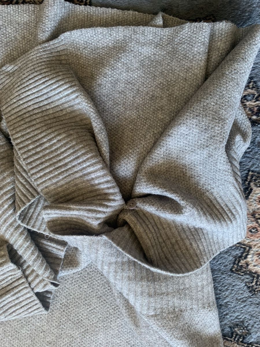 Maglioni & Felpe: SUIJO Poncho gr M – Usato da Gutenswil venduto da Bregenzer8610 3
