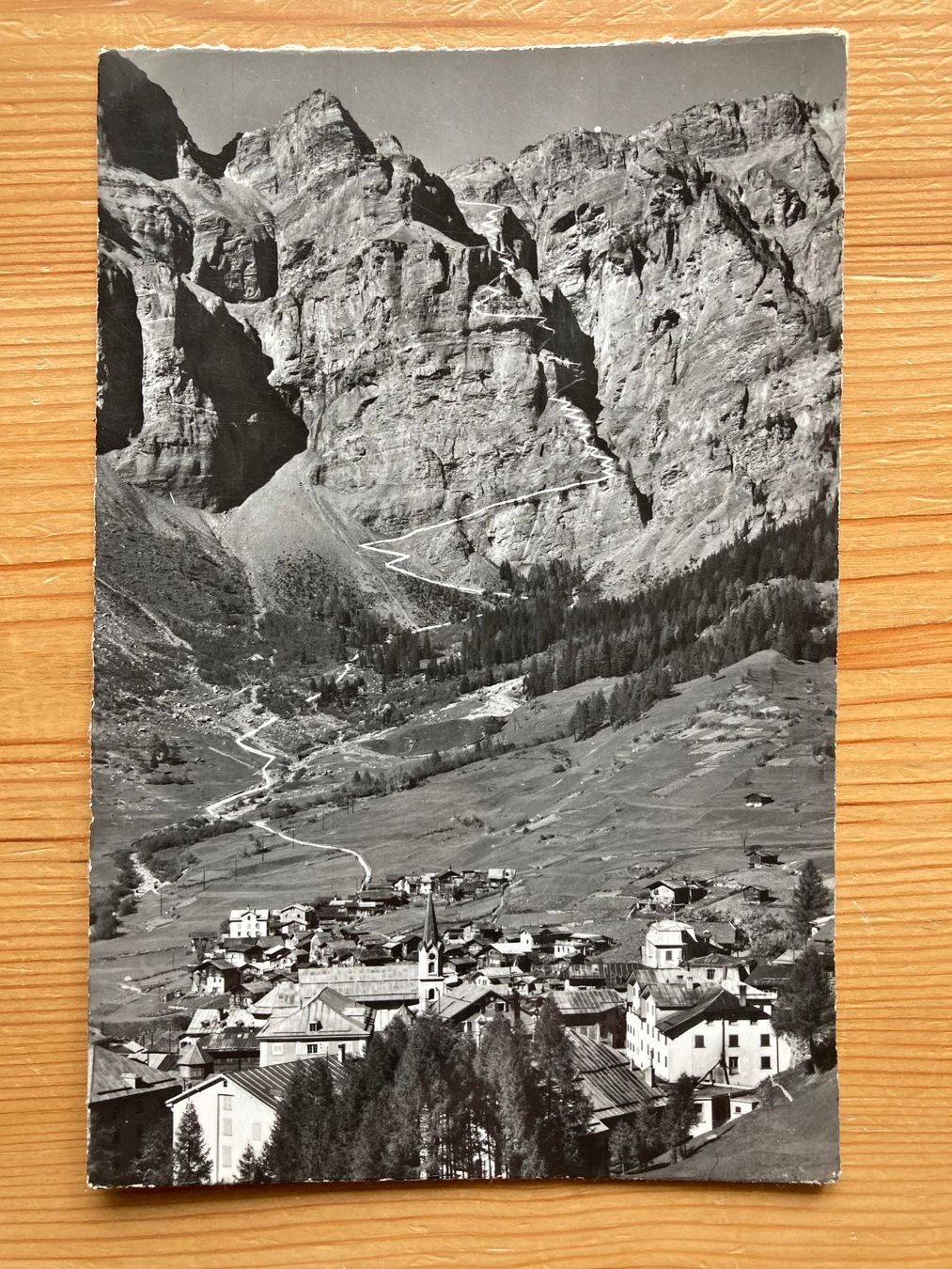 Cartoline postali: Leukerbad mit Gemmipass - AK 1964 – Usato da Oberuzwil venduto da Henri09