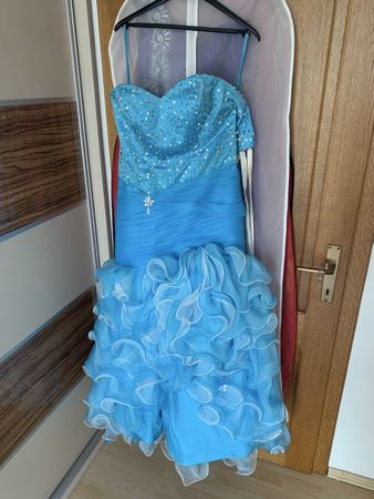 Ballkleid / Abendkleid mit Rüschen