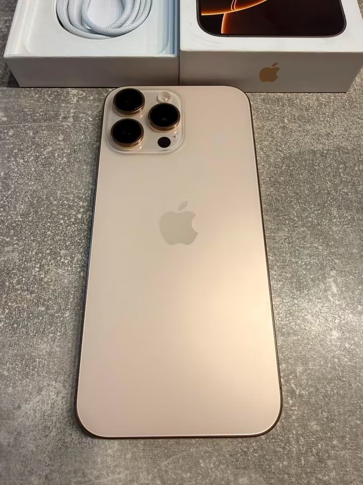 Apple Telefoni cellulari / Smartphones: iPhone 16 Pro Max mit 256 GB Neuwertig, 92% – Usato da Davesco-Soragno venduto da Muellea2 1