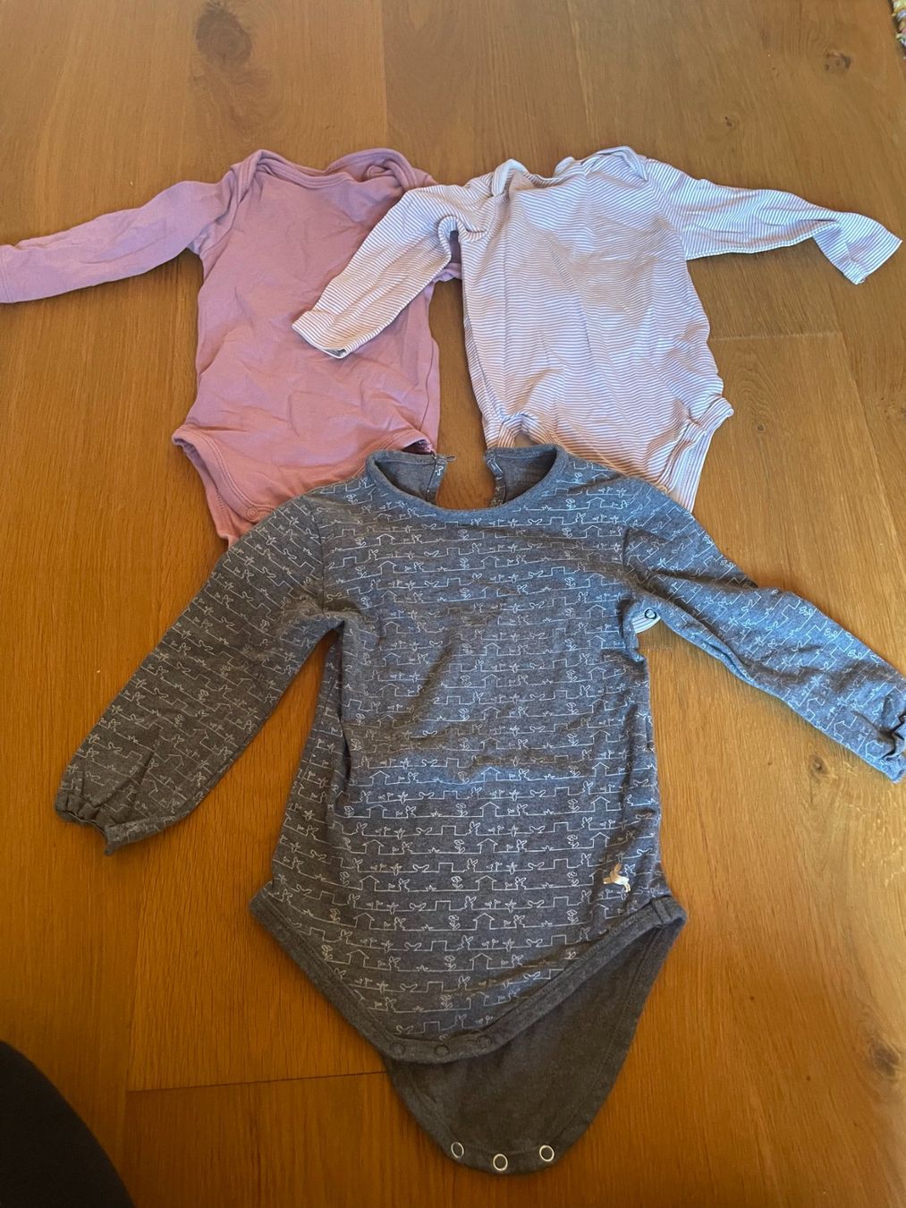 Lotti & Set di vestiti: Kleiderpaket Mädchen Grösse 80 – Usato da Teufenthal AG venduto da sleeepless1987 2