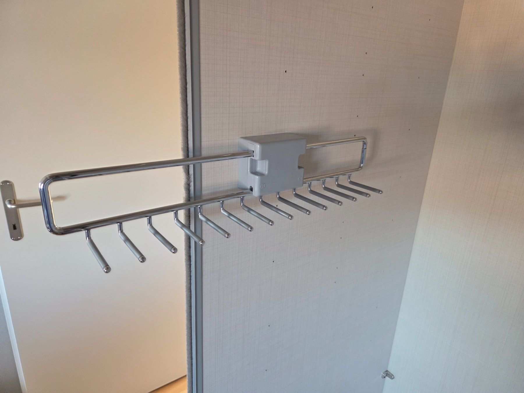 Pfister Schränke: Armoire Alpinchic Armadio – Gebraucht aus Gland von CoinDesTrouvailles 7