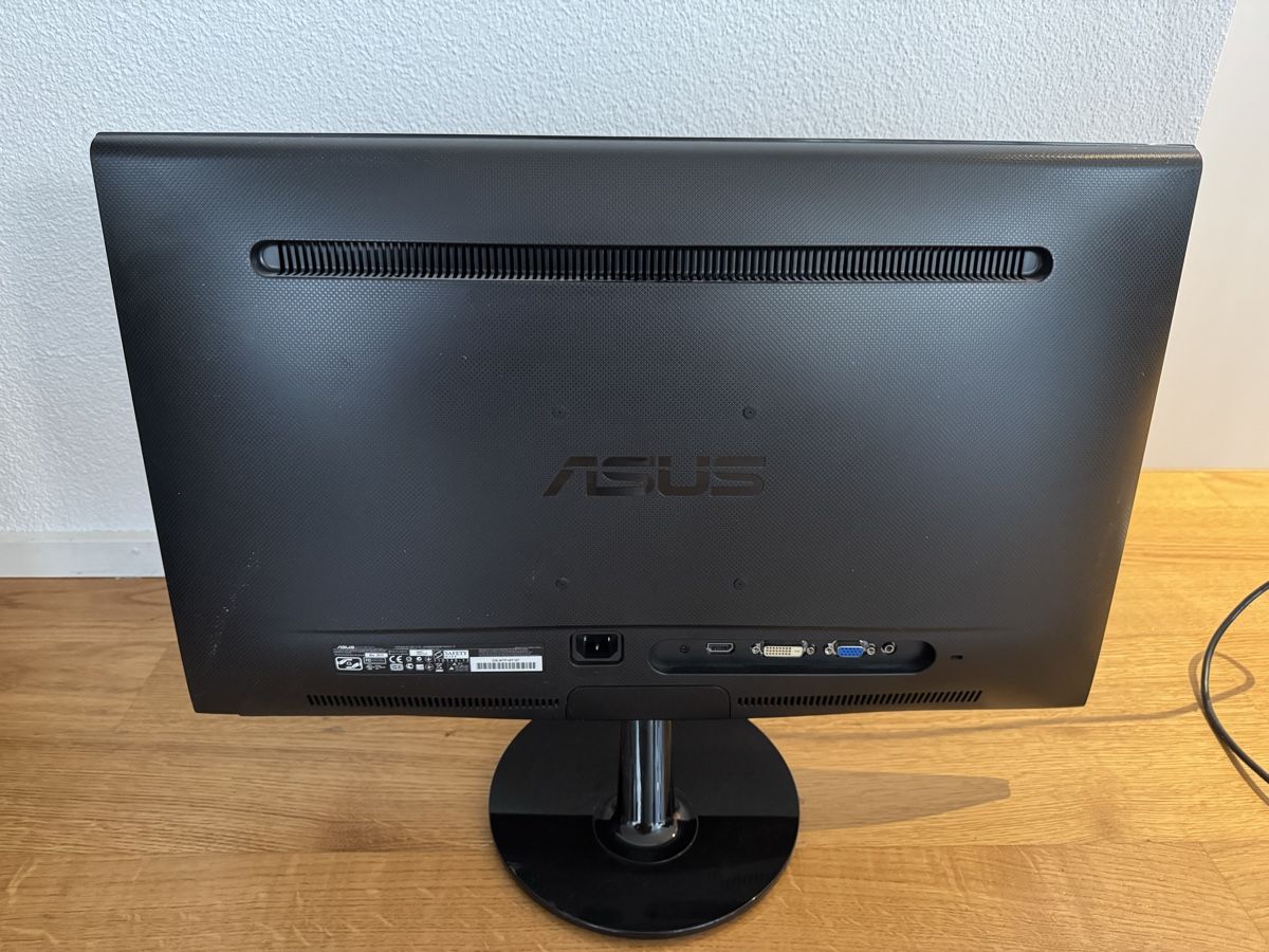 Monitore: Monitor 23.6" Asus VS247H-P – Gebraucht aus Emmenbrücke von gre_j8xk 1