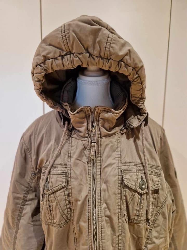 Giacche: Winterjacke mit Kapuze, Gr. 46 – Usato da Hittnau venduto da Katzenherz 1