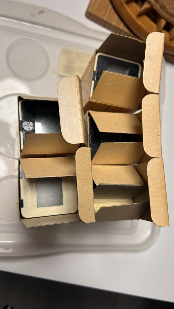 Pellicole: Lot de 5 sous verre 24x36 & 1 B-Scoper Cenei – Usato da Courgenay venduto da Bruynzeel 5