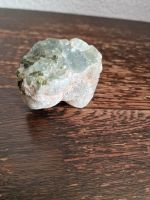 Wunderschöner grüner Aktinolith Edelstein aus der Schweiz