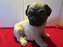 Mops Figur Dekoobjekt aus Kunstharz