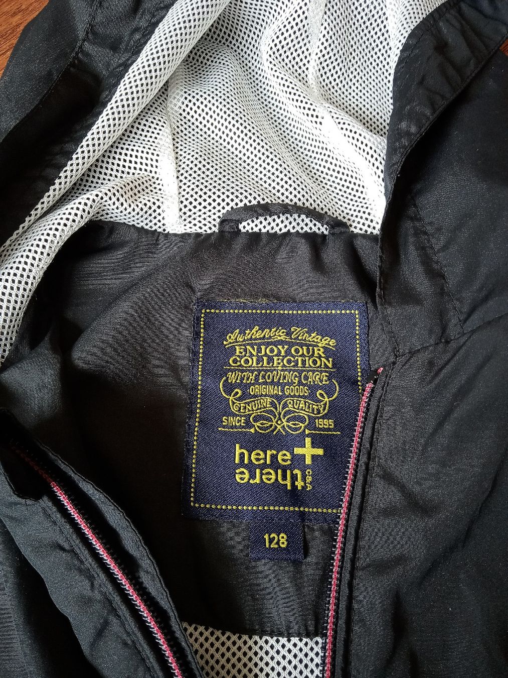 C&A Giacche & Cappotti: Leichtes Jäckli leichte Jacke Grösse 128 – Usato da Büren SO venduto da swelch 1