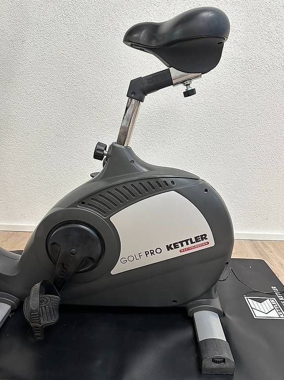 Kettler Hometrainer: Kettler Golf Pro Heimtrainer Ergometer mit Matte – Usato da Obernau venduto da Arche_Noah_Brocki 1