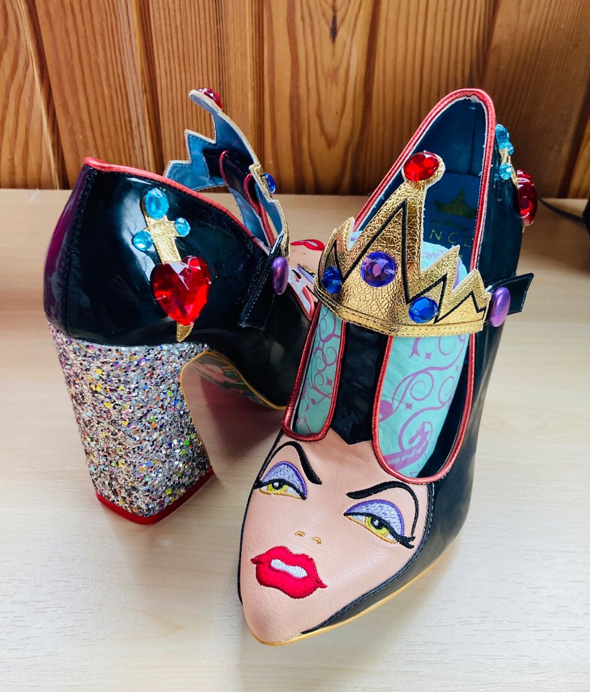 Scarpe da donna: DISNEY PRINCESS - THE EVIL QUEEN - Irregular Choice - Gr 36 – Usato da Einsiedeln venduto da MartinaDeal 1