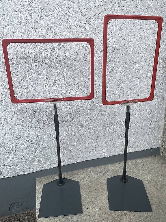 Equipement de magasin & Foires: PROSPEKT- PLAKAT-STÄNDER, A4, rot – D'occasion à RHEINFELDEN par Rhfch