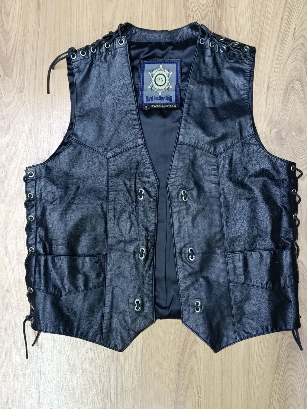 Gilets & Westen: Motorrad Lederveste – Gebraucht aus Oberdorf NW von 60nafets
