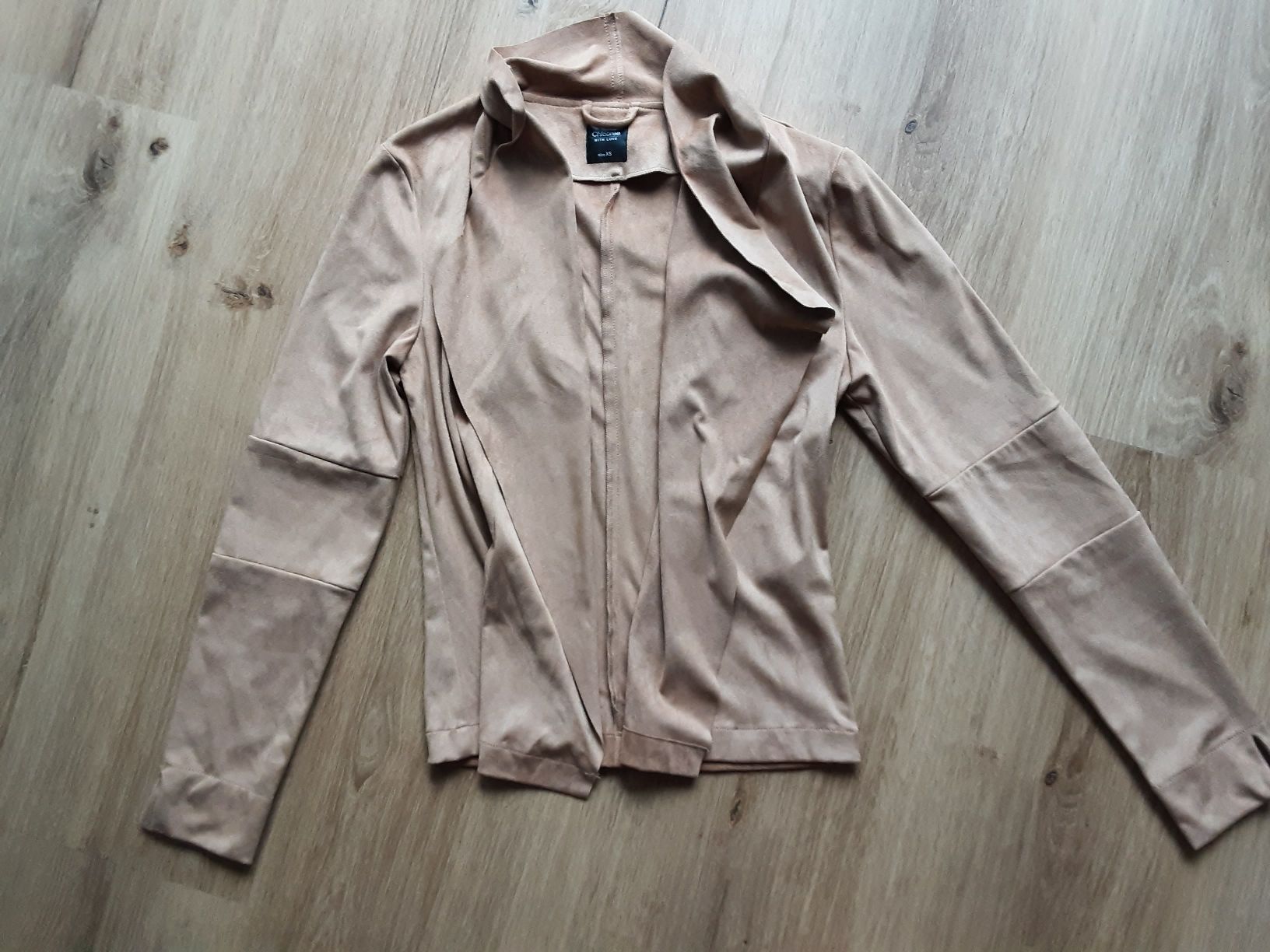 Lotti di vestiti: Damen Kleiderpaket, Grösse XS – Usato da Altdorf UR venduto da Brandli 4