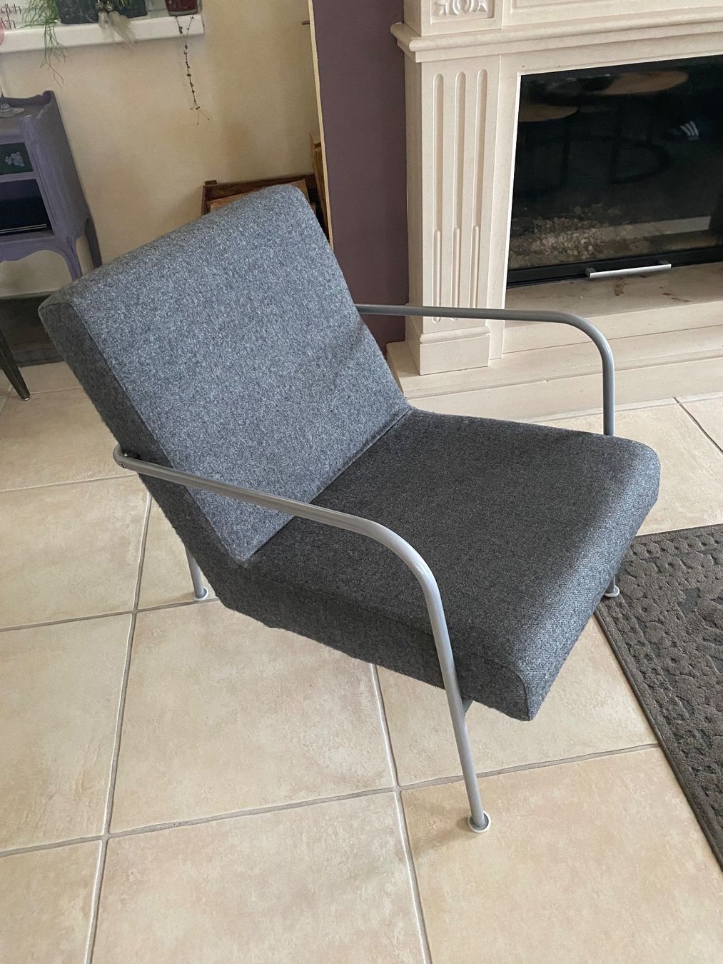 Ikea Sedie: Grauer Stuhl – Usato da Balsthal venduto da Uroby