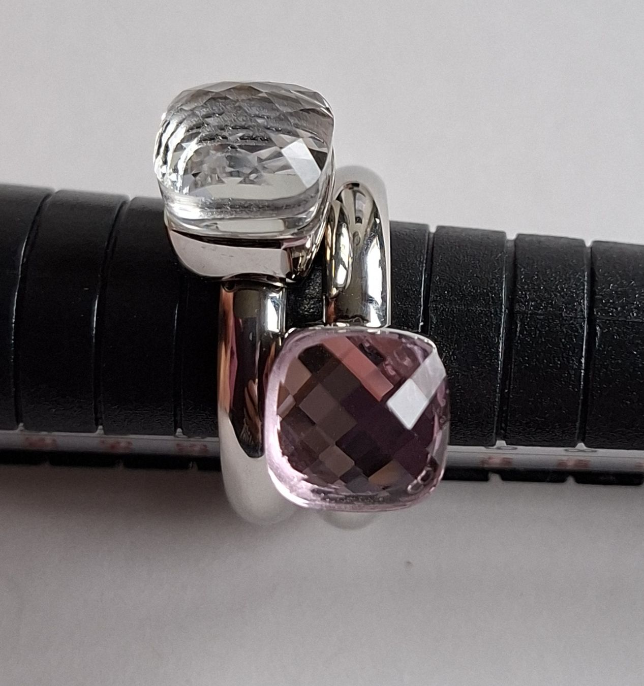 Anelli: Ring Edelstahl rosa Stein Nudo Schliff Gr. 52 – Usato da Barzheim venduto da spitz01
