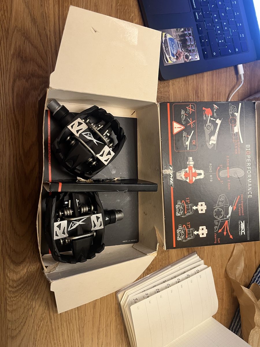 Pezzi di ricambio: Time Atac pedals – Nuovo (secondo la descrizione) da Lausanne venduto da _7c6f