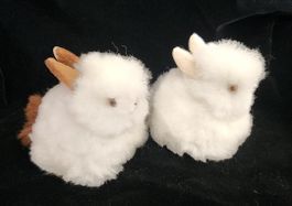 2 x flauschige Baby Alpaka Fell Hasen, NEU!!