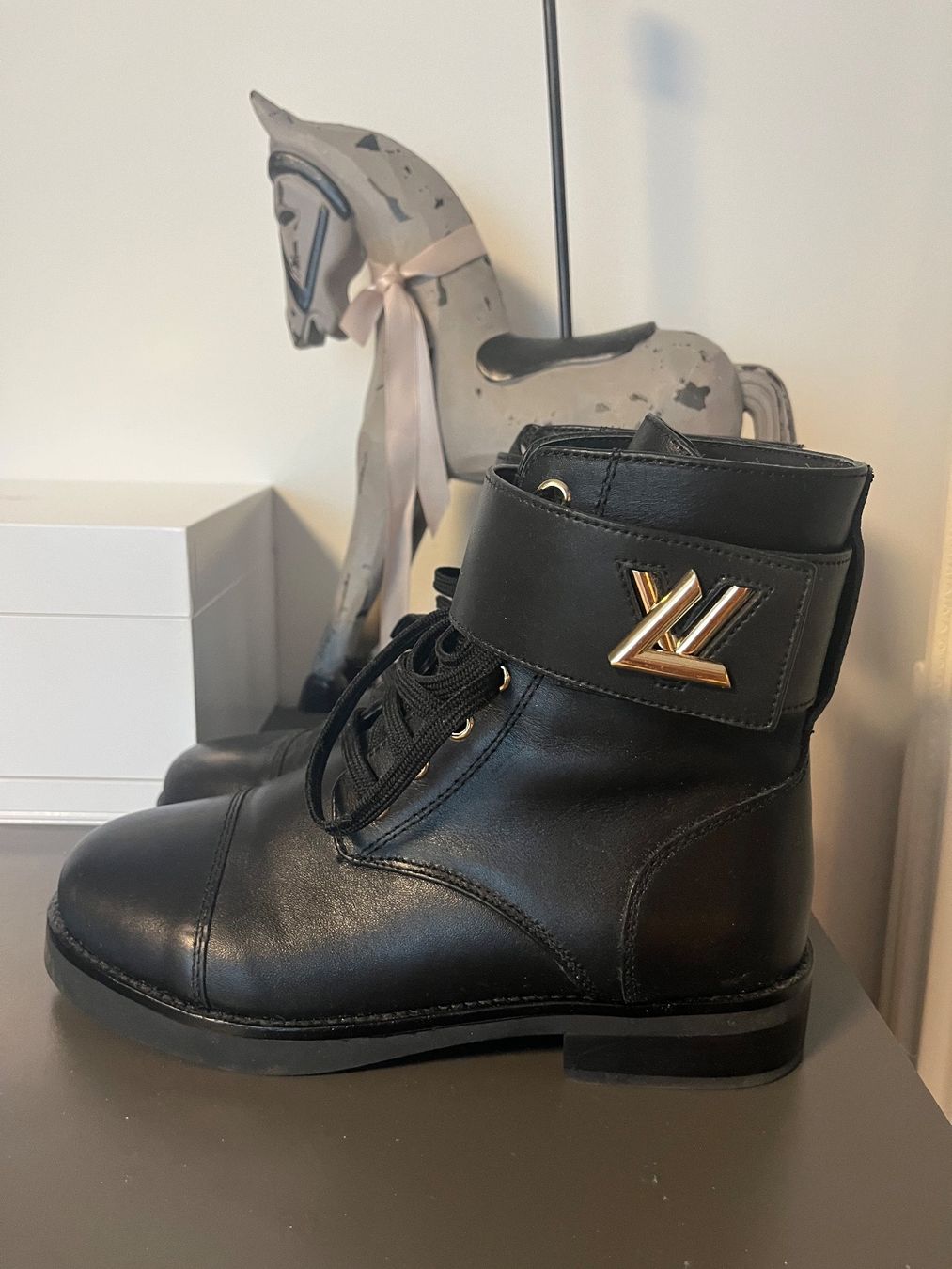 Scarpe da donna: wunderschöne lederstiefel neuwertig – Nuovo (secondo la descrizione) da Neuhausen am Rheinfall venduto da stundgirl 3