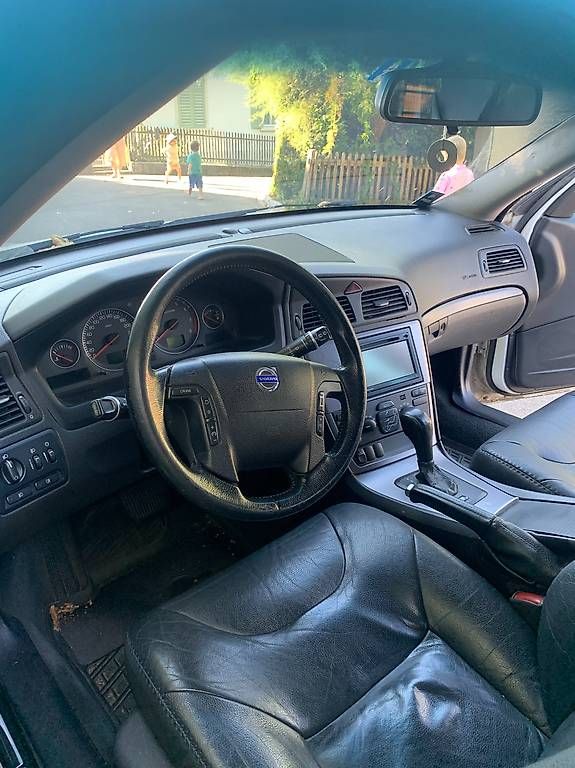 Autos: Volvo V70, Ehemaliger Stationswagen 161, – D'occasion à Feuerthalen par Nicole60 2