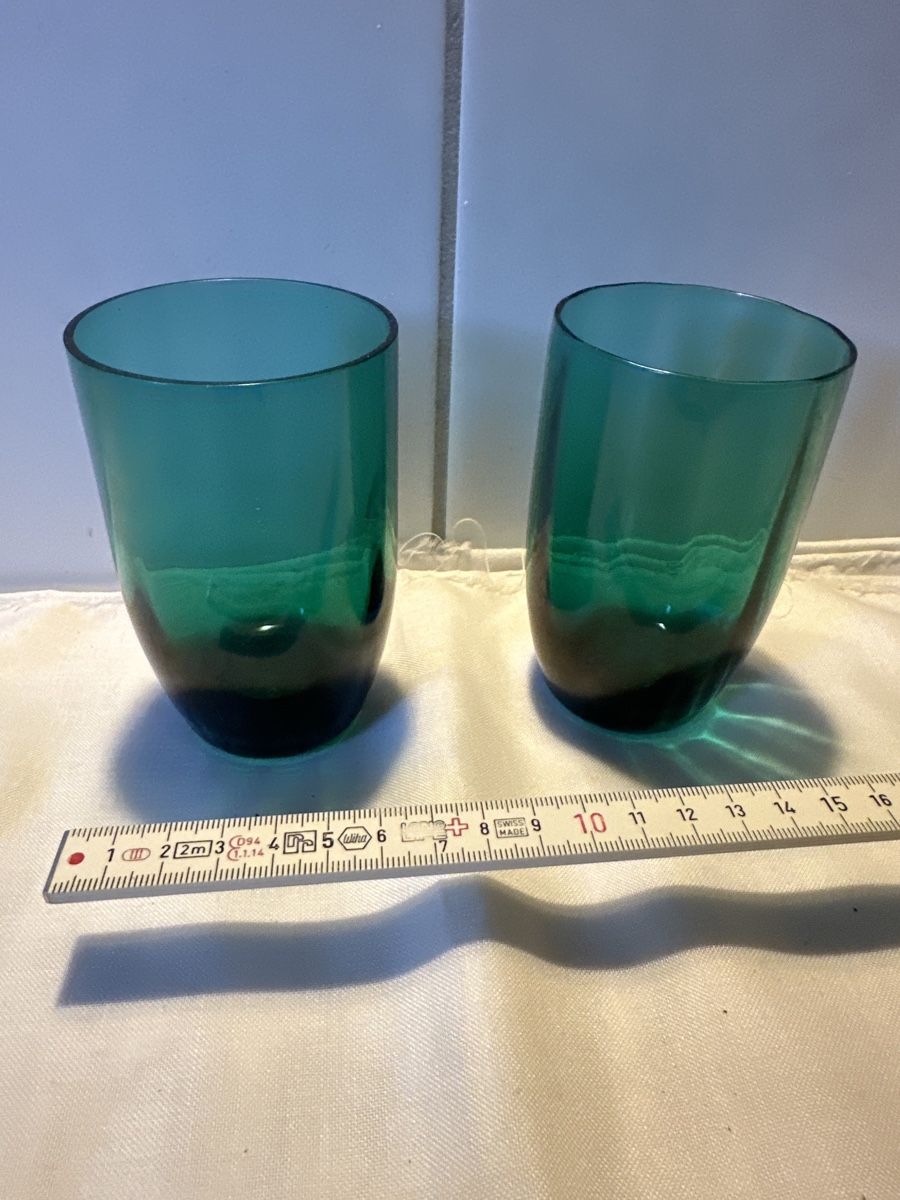Verres: 2 schöne grüne Gläser, Vintage – D'occasion à Zürich par Chaeffeler 1