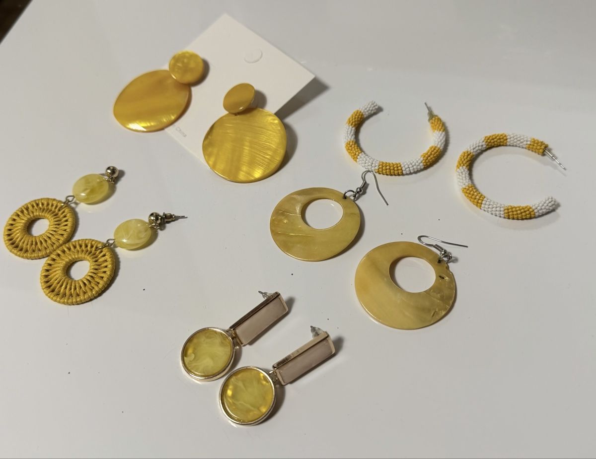 H&M Orecchini pendenti & Orecchini a lobo: Boucle oreille 5 x pièce! – Usato da Fribourg venduto da VSL-LUXE-BRAND