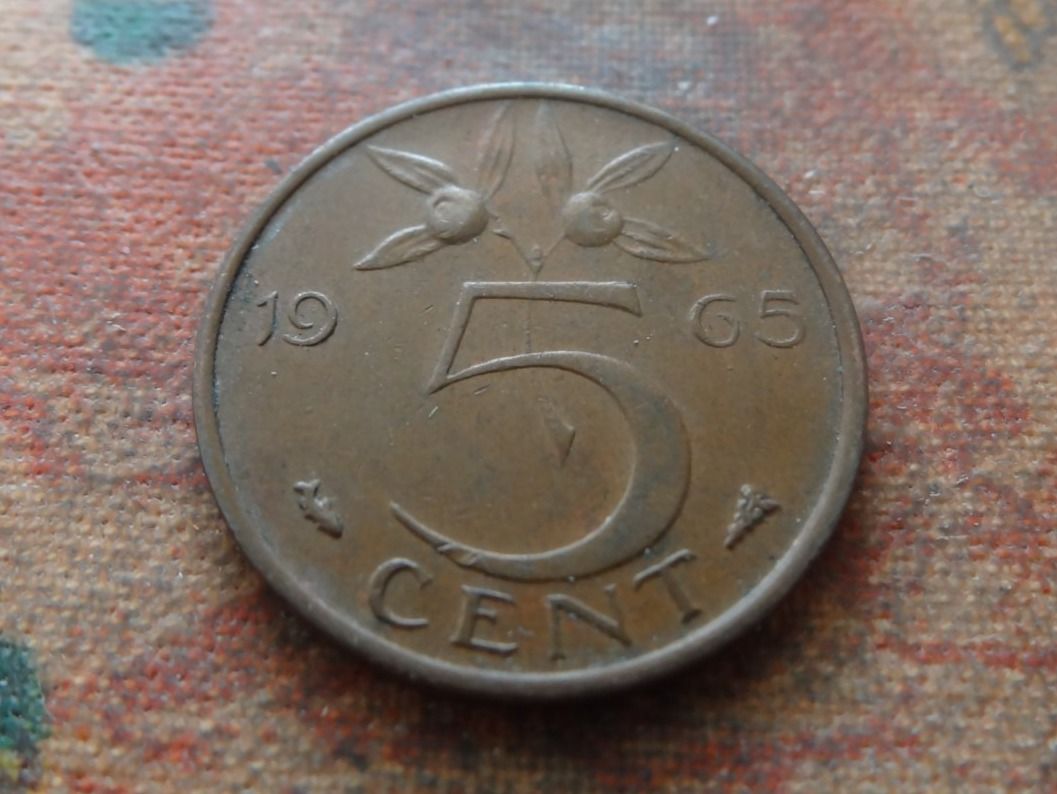Tutti le monete: PAYS-BAS  Nederland  5  Cent  1965 – Usato da Romanel-sur-Lausanne venduto da Swift13