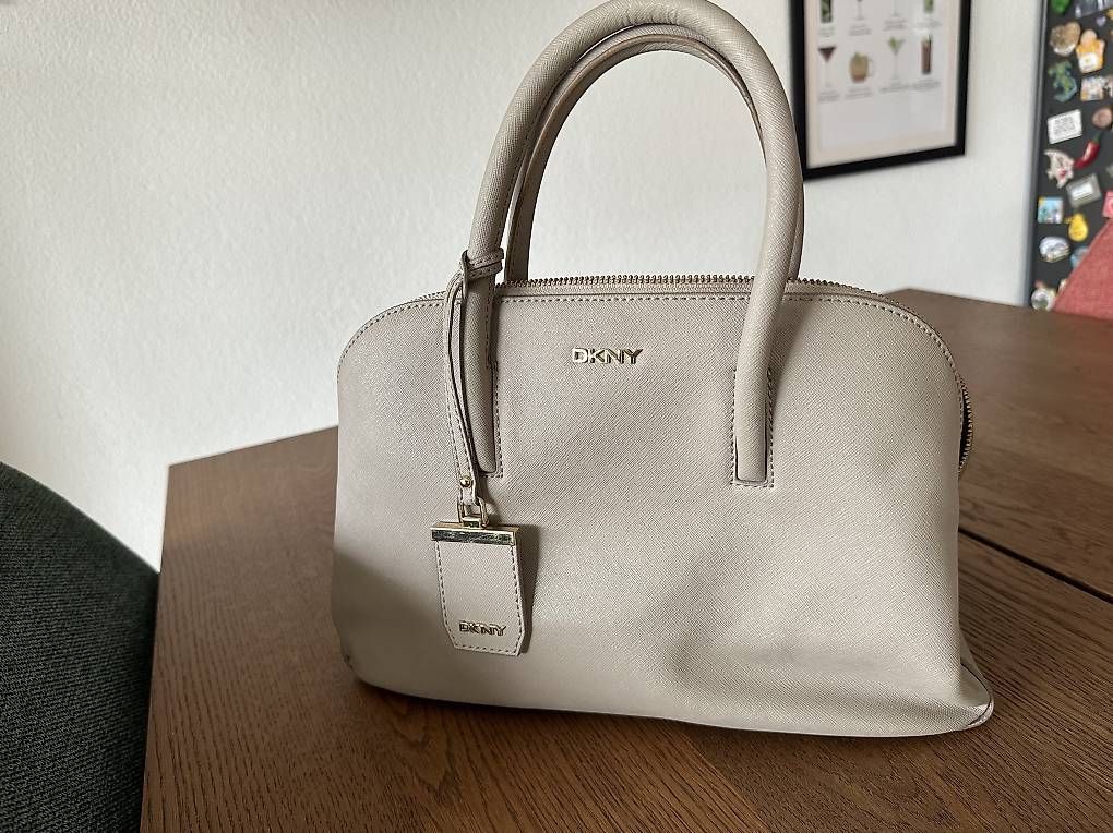 DKNY Borse da donna: DKNY Tasche – Usato da Lachen SZ venduto da ElianaV