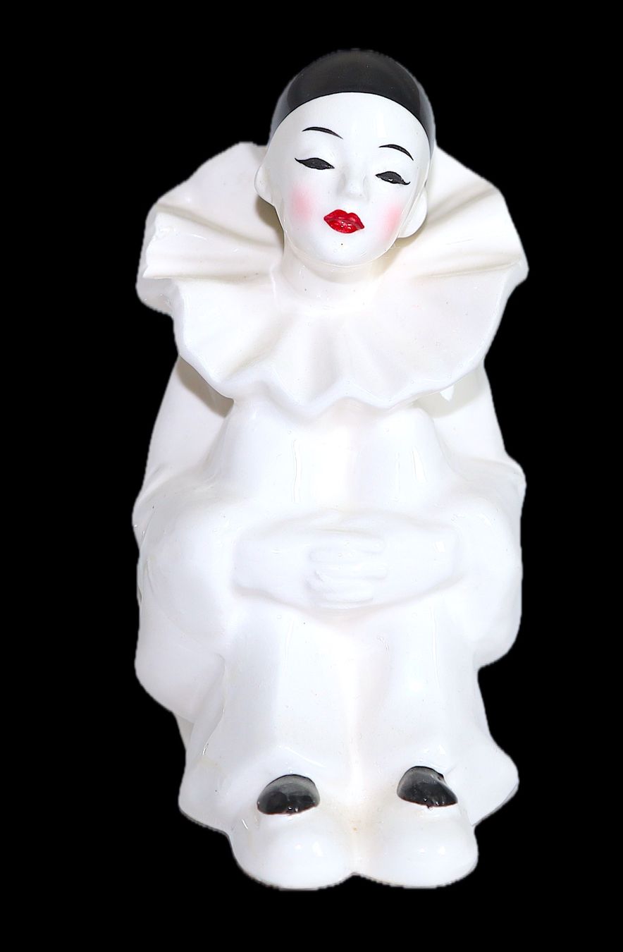 Statuette: KLEINER SITZENDER PIERRO ca.11CM – Nuovo (secondo la descrizione) da Ipsach venduto da Merlux
