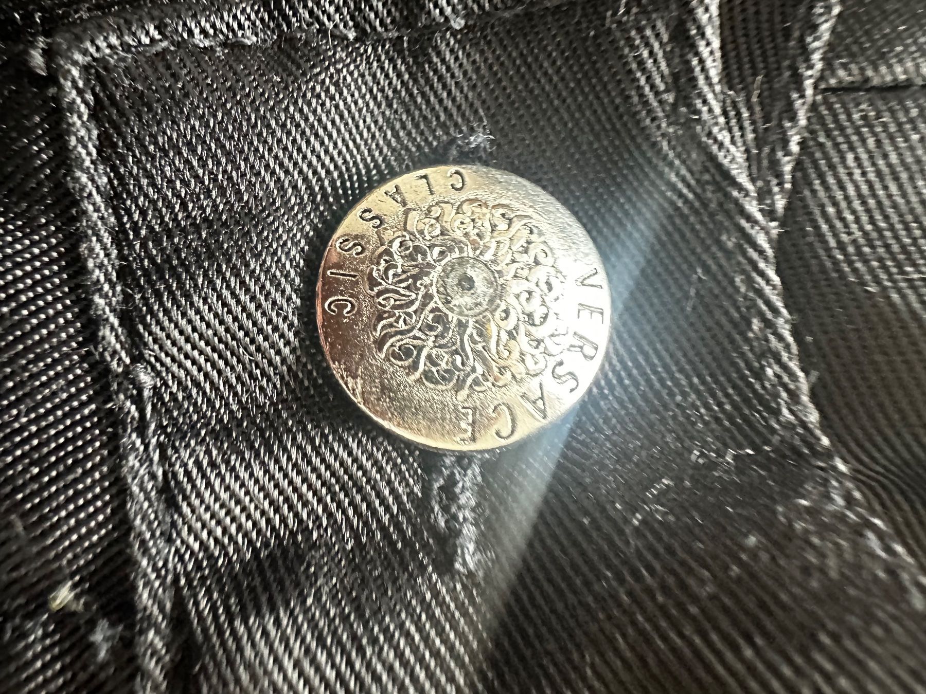 Versace Pantaloni: Versace Stoff-Hosen Damen 38 – Usato da Liestal venduto da Ballybs 1