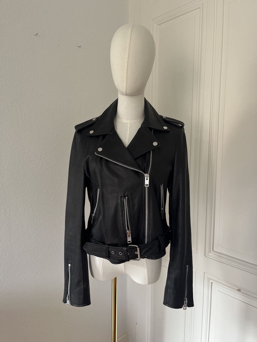 Giacche: Walter Baker Leather Biker Jacket - Size M - Chic Style! – Usato da Mies venduto da nic_yk5d