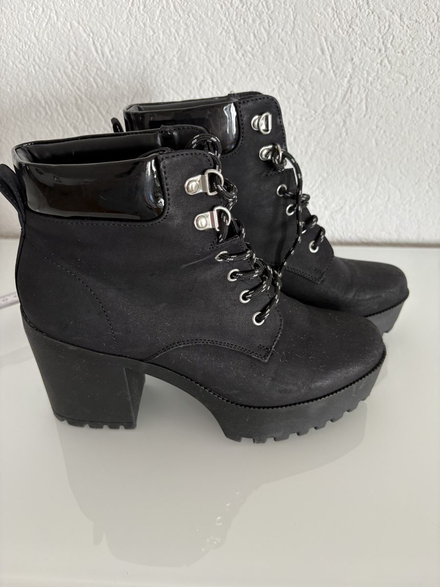 Scarpe da donna: Stiefletten – Nuovo (secondo la descrizione) da Bülach venduto da kittygismo