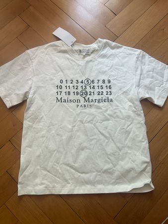 Weisses T-Shirt