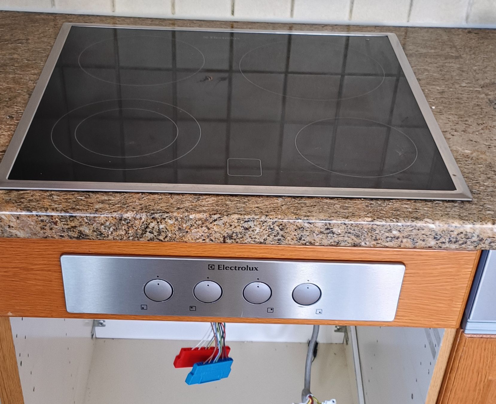 Cuisinières: Kochfeld Electrolux Glaskeramik inkl.Schaltkasten – D'occasion à Mumpf par anelva