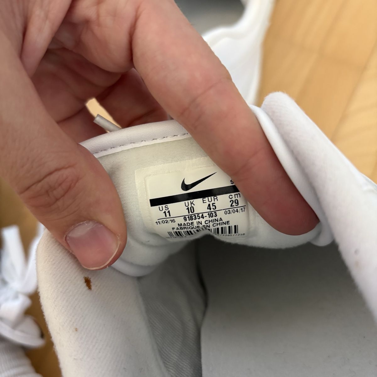 Nike Scarpe da uomo: Nike Air Max 1 Jewel 2017 – Usato da Winterthur venduto da LaBodega 7