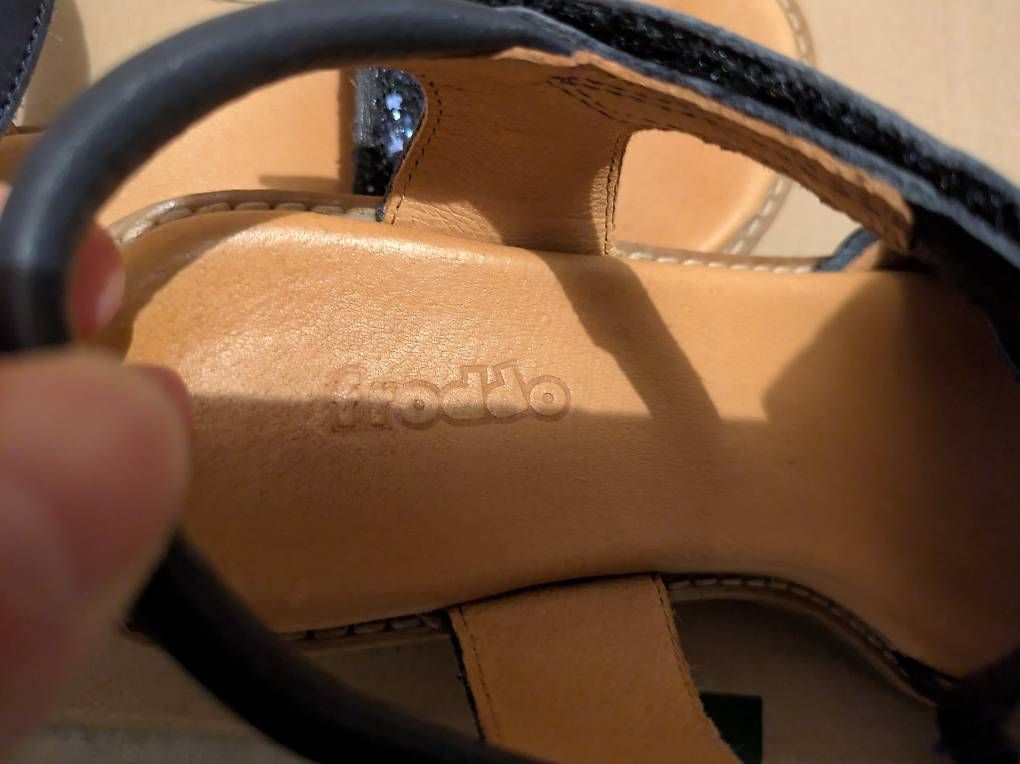 Scarpe per ragazze: Sandalen – Usato da Utzenstorf venduto da dil_7bt7 1