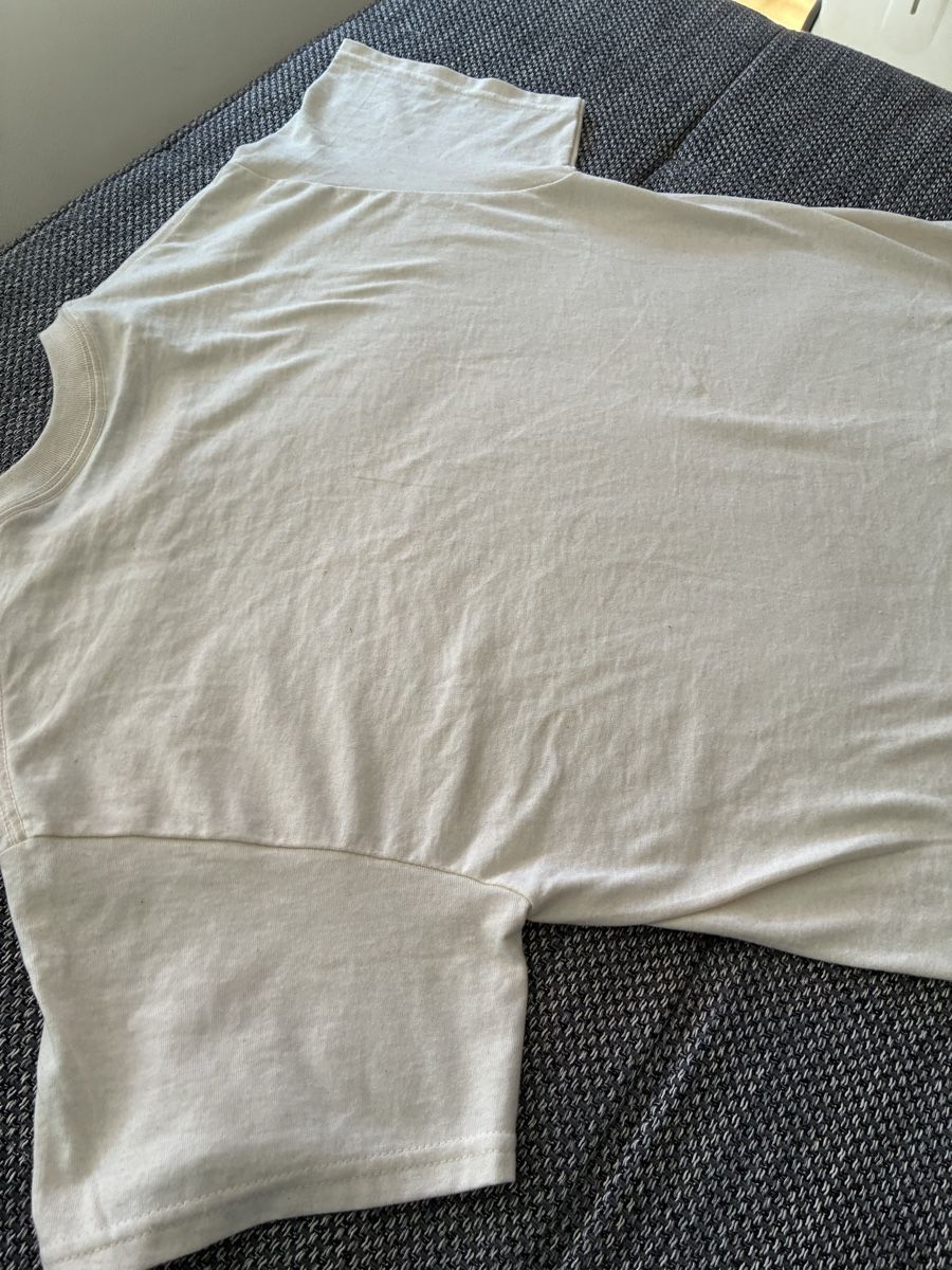 Off-White T-shirt: Off White T-Shirt (S) – Usato da Bern venduto da wisemagpie 5