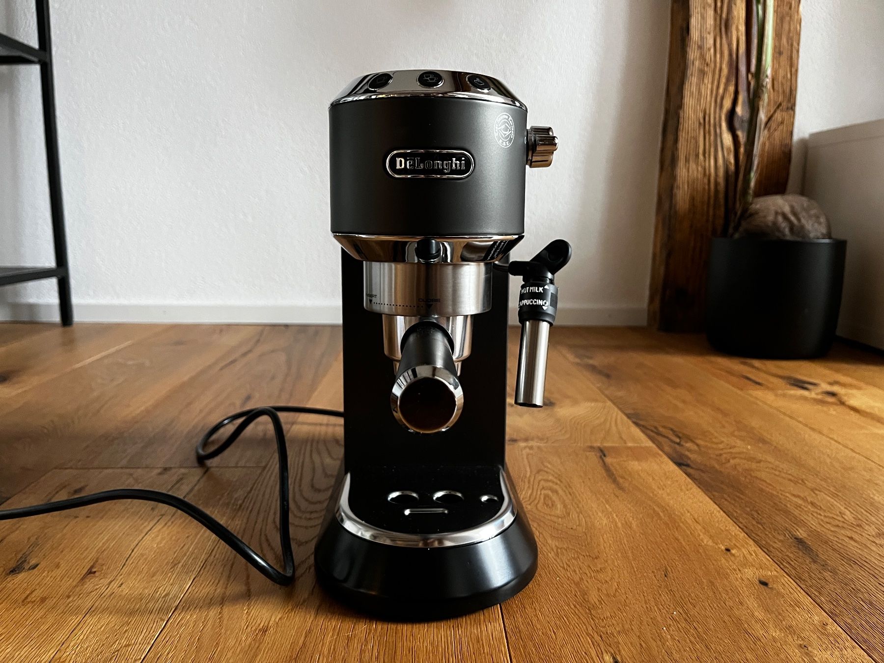 De'Longhi Machines à café & Machines à expresso: DE-LONGHI Dedica Style EC685.M – Neuf (Voir description) à Züberwangen par lndbmnn