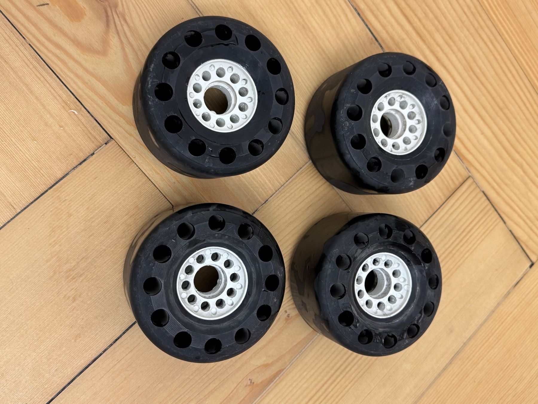 Skateboards: Original Boosted 105mm Longboard Wheels – Usato da Zürich venduto da jme_7fbb 2