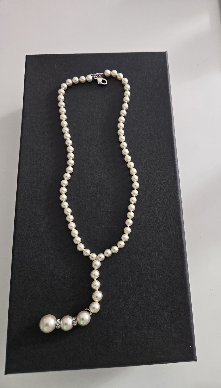 Catenine: Perlenschmuck-Kette, keine echten Perlen – Usato da Aadorf venduto da Tirgram