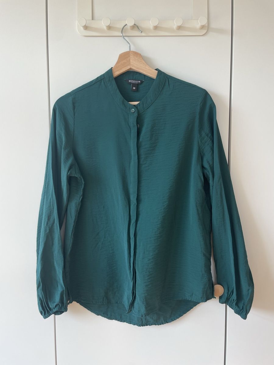 Camicette: Schlichte, grüne Bluse von Manguun, Gr. 38 – Usato da Neukirch an der Thur venduto da bee88