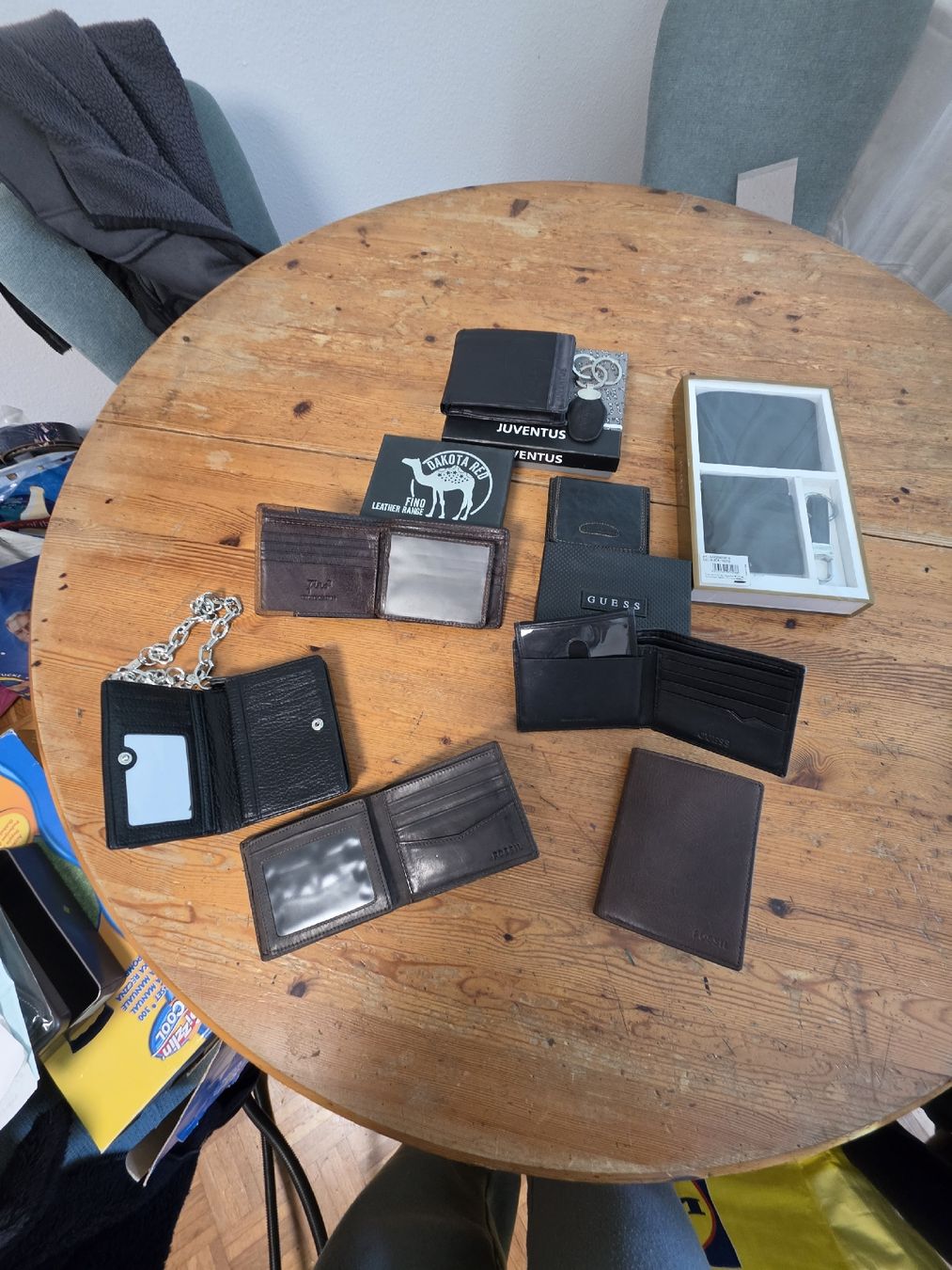 Portafogli: Flohmarkt Diverse Geldbörse und Mini Wallet. – Usato da Adliswil venduto da mibikywe