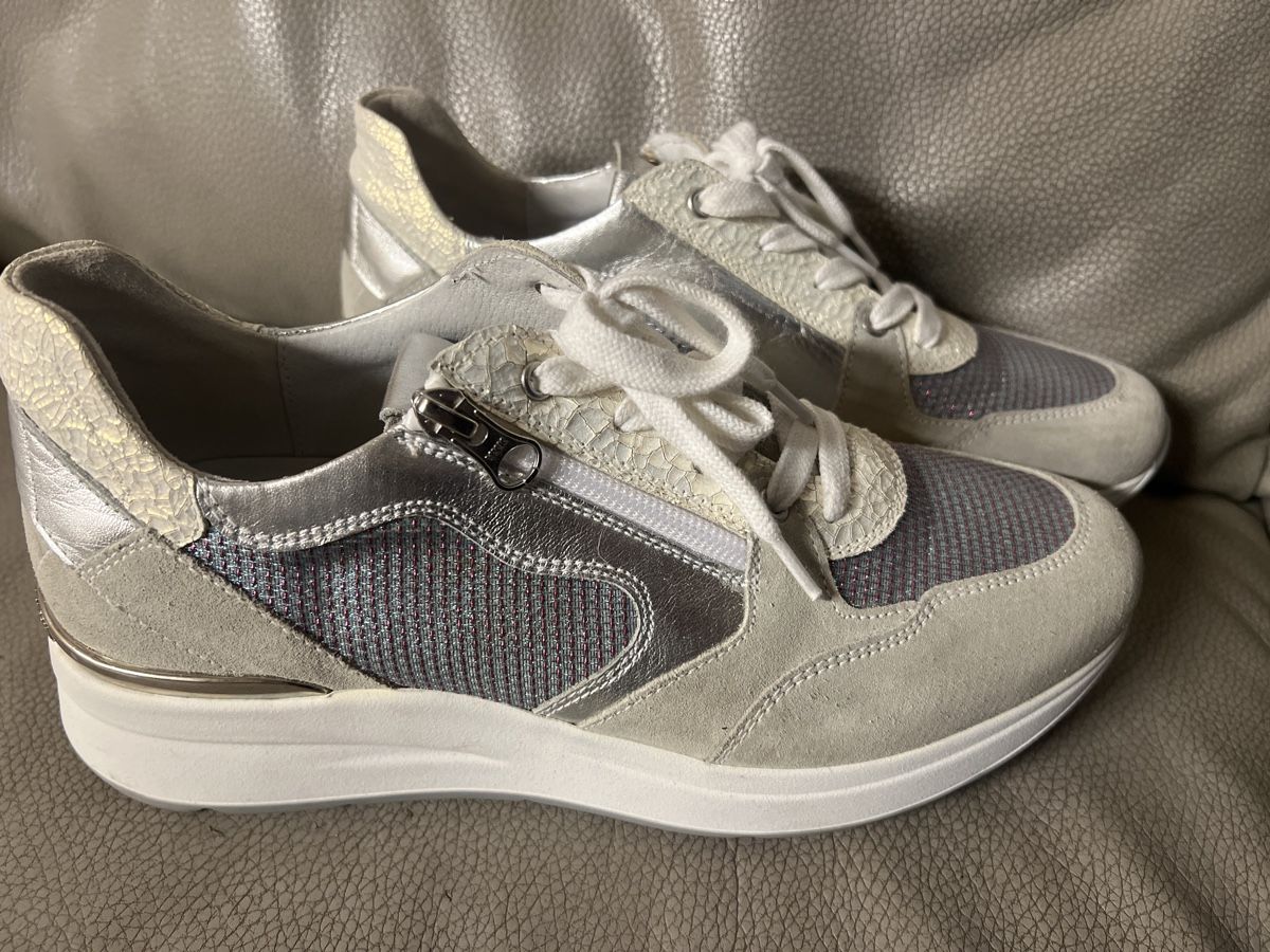 Scarpe da donna: Original NeroGiardini Sneaker, Damenschuh, Gr. 38, – Usato da Rorschach venduto da TimelessTrading 1