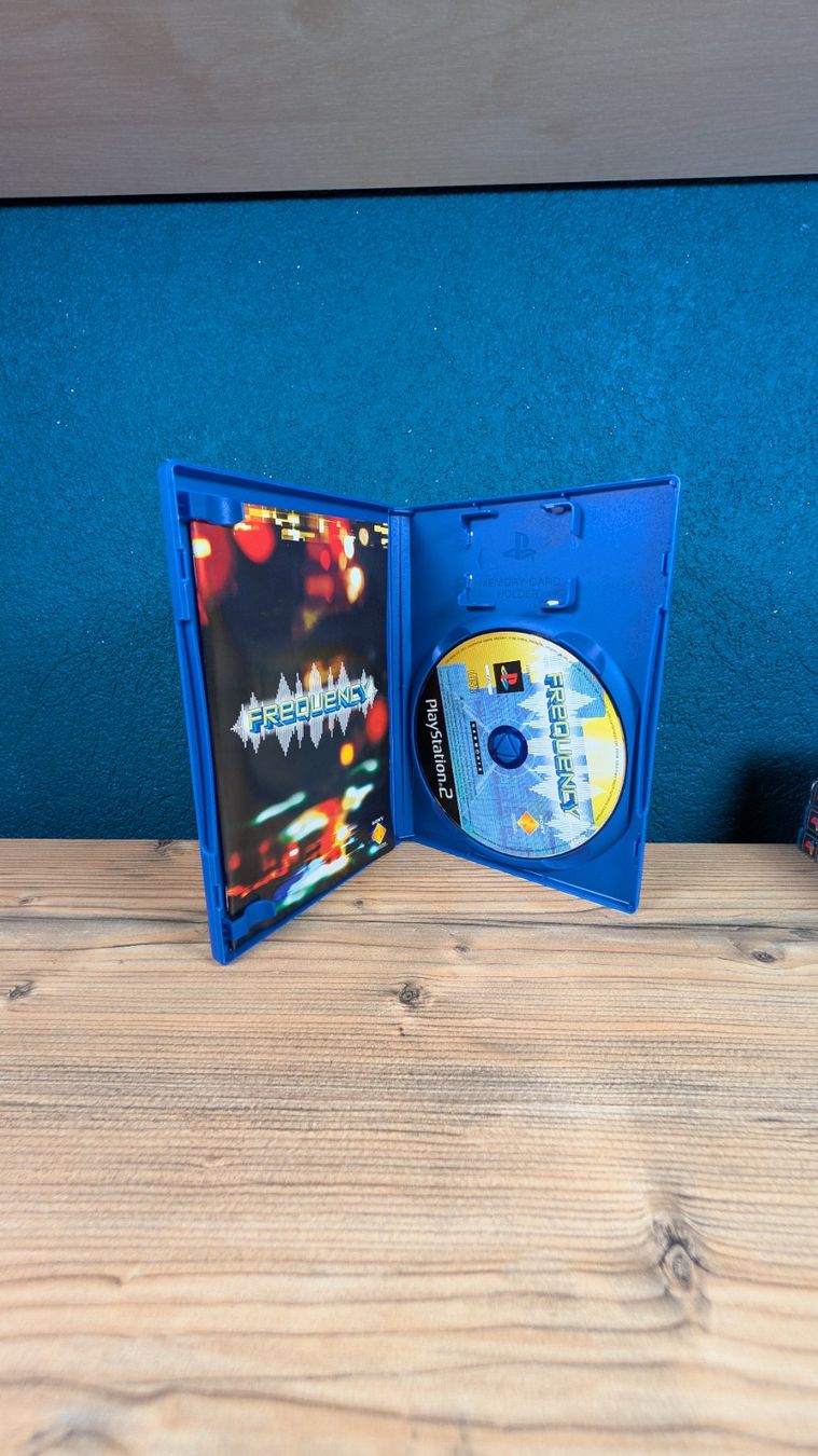 Sony Giochi: Frequency (UK Import) für Playstation 2 – Usato da Flumenthal venduto da Neondrian 2