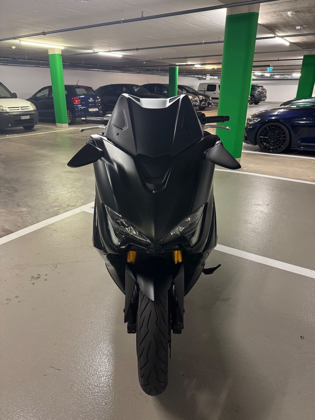Yamaha Scooters: Yamaha TMAX 560 TechMax all Black – D'occasion à Wichtrach par Juventino1974 2