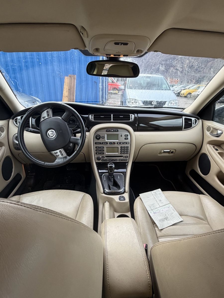 Jaguar Automobili: Jaguar X-Type 2.2Diesel Automatic – Difettoso da Mollis venduto da BSL10 6