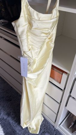 Azazie Abendkleid, Grösse 34, Neu, Farbe Zitronensorbet