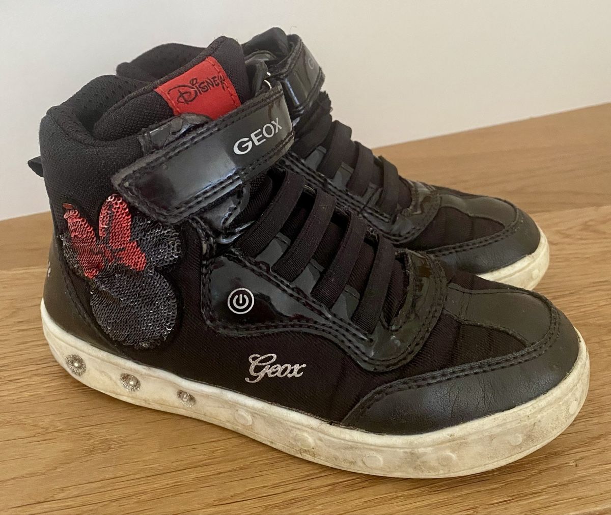 Geox Schuhe für Mädchen: Geox mit Blinkfunktion - Gr. 31 – Gebraucht aus Frenkendorf von Kompasskind