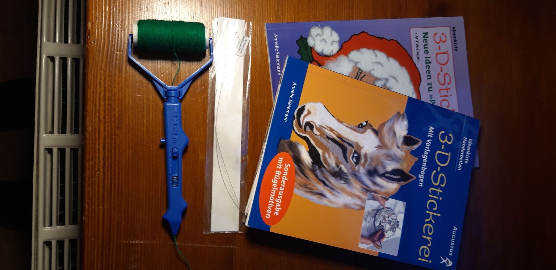 Bastelsets: Kit de broderie 3D – Gebraucht aus Le Cerneux-Veusil von Ruthm