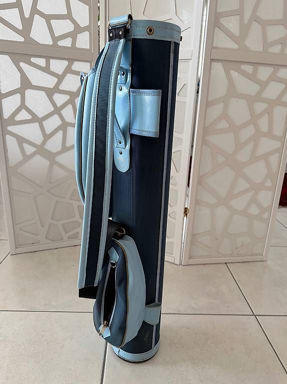 Taschen: Golfbag, Hell / Dunkelblau – Gebraucht aus Hergiswil NW von salescreative 2