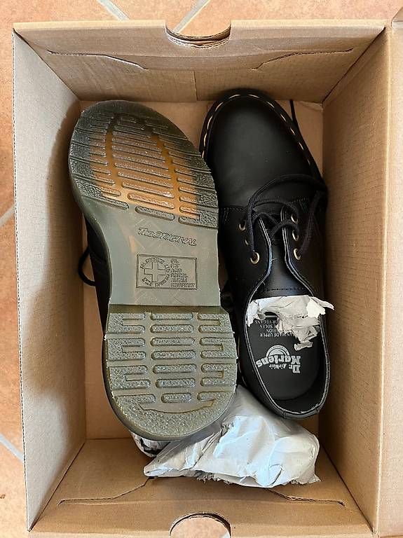 Dr. Martens Chaussures femmes: Doc Martens Vegan T36 neuve – Neuf (Voir description) à Chêne-Pâquier par mur_s296 1
